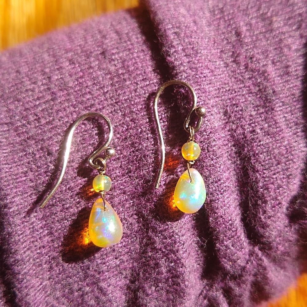 Gorgeous fire opal teardrop earrings - Picture 4 of 8